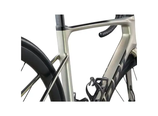 Giant Defy Advanced SL 1 silniční kolo Golden Haze / Panther