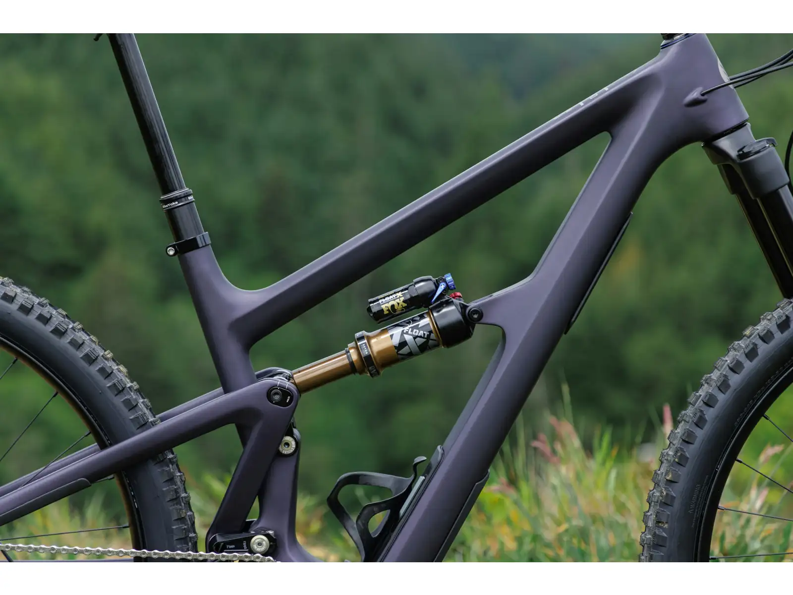 Ibis Ripmo V3 Eagle 90 horské kolo Heckleberry Purple