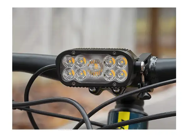 Ravemen XR6000 přední světlo