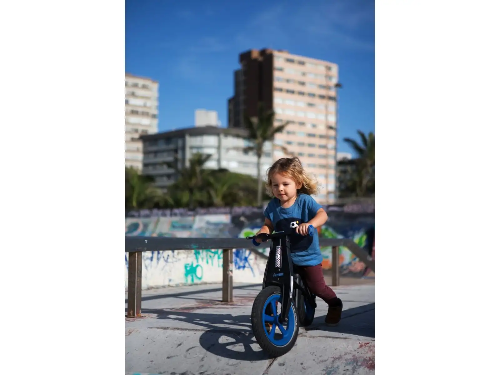 First Bike Street dětské odrážedlo oranžová