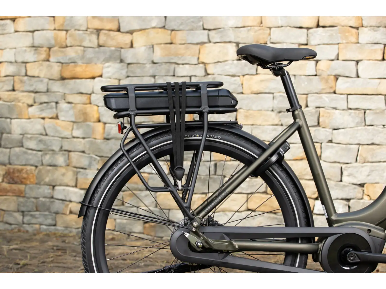 Superior eMOVE 6.3 městské elektrokolo Matte Dark Green