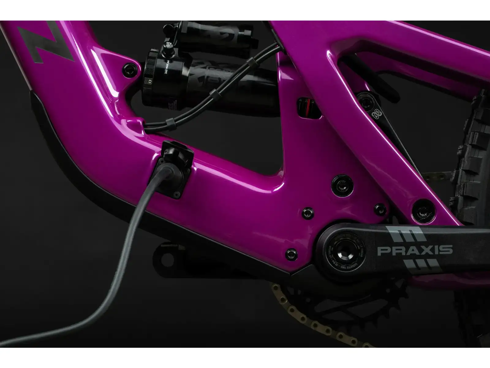 Santa Cruz Heckler SL 1 C R celoodpružené elektrokolo Gloss Magenta