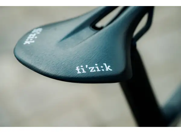 Raymon Arva Ultra 24S Ultegra Di2 silniční kolo carbon stealth