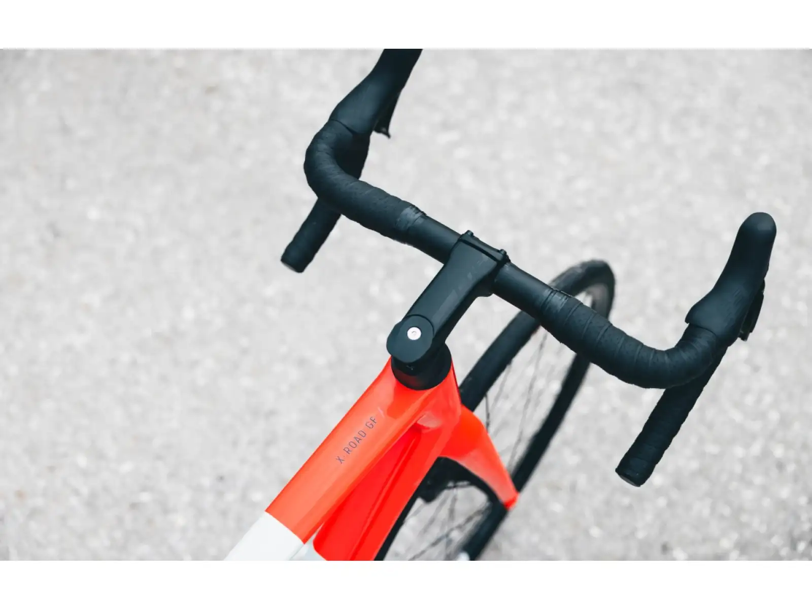 Superior X-Road 9.5 GF silniční kolo gloss grey / orange red