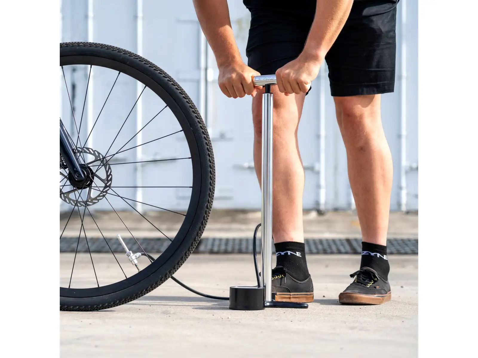 Lezyne Alloy Floor Drive 3.5 dílenská pumpa s hlavicí Presta Pro
