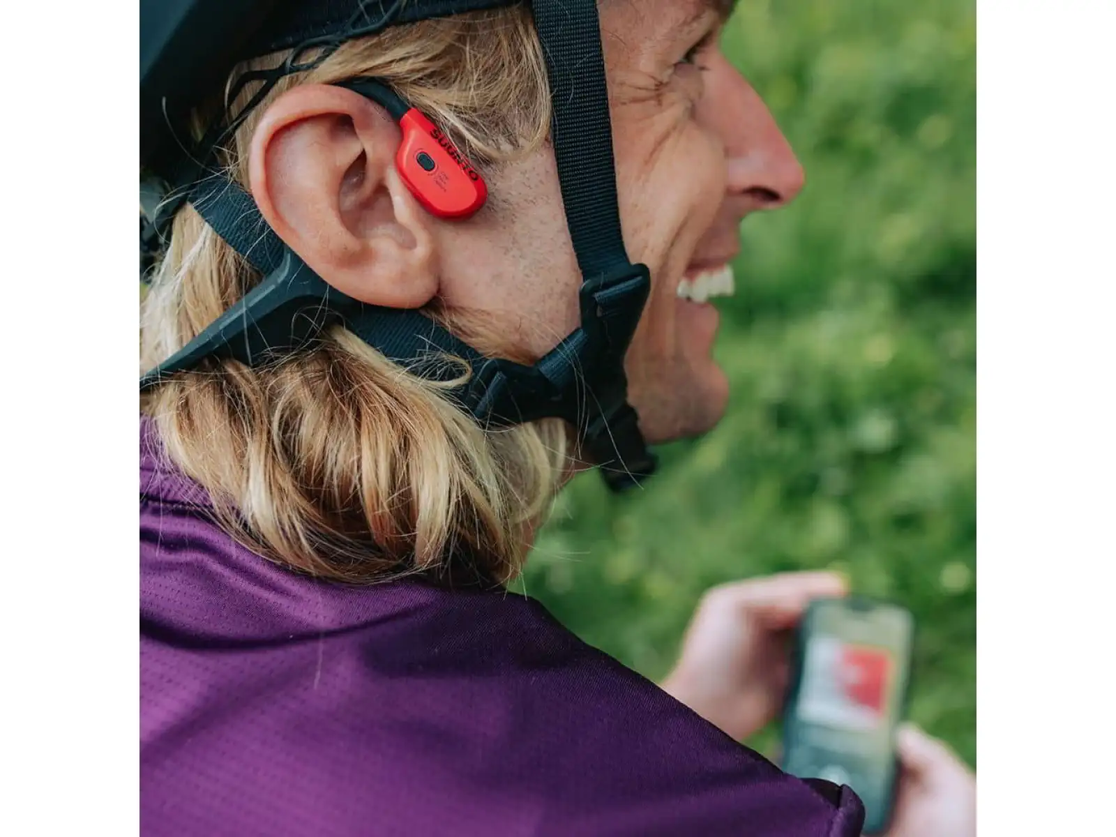Suunto Wing sluchátka s nabíjecí stanicí Lava Red