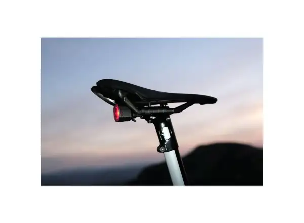 Giant Recon TL 100 zadní světlo USB