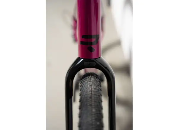 Ridley Kanzo Adventure Alu GRX400 gravel kolo Jazzberry Jam Metallic/Black