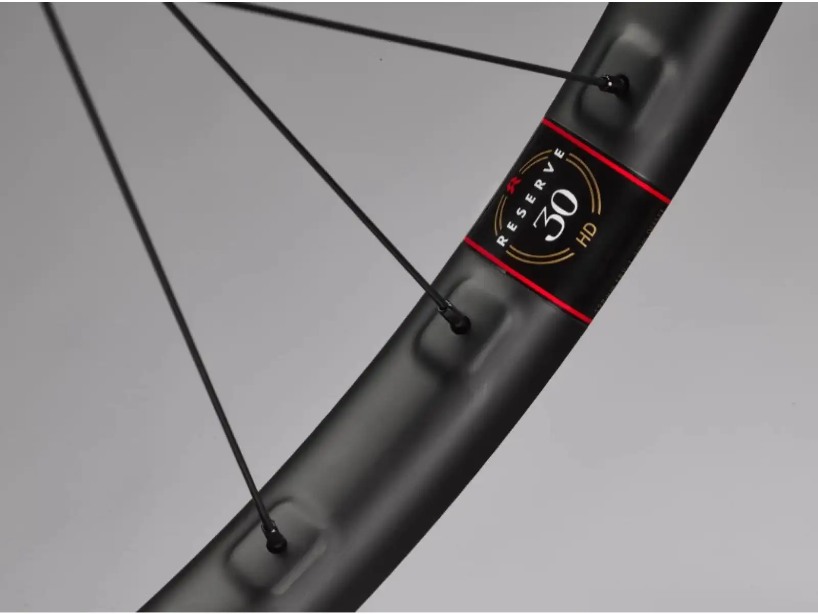 Reserve 30/HD 27,5" MTB karbonový ráfek 32 děr