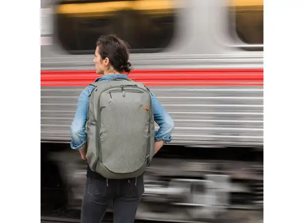 Peak Design Travel Backpack 45 l batoh Sage