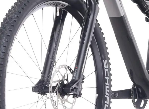 Superior XF 9.7 RC celoodpružené kolo Matte Carbon/Smoke Chrome