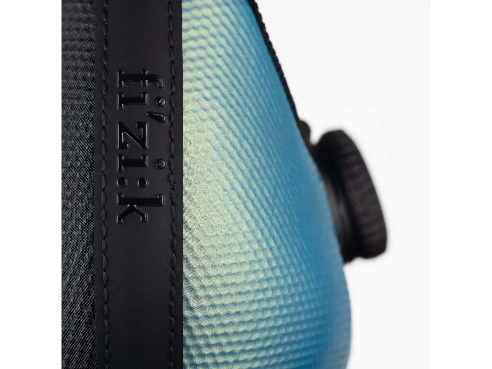 Fizik Tempo Decos Carbon Iridiscent silniční pánské tretry Black/Light Blue