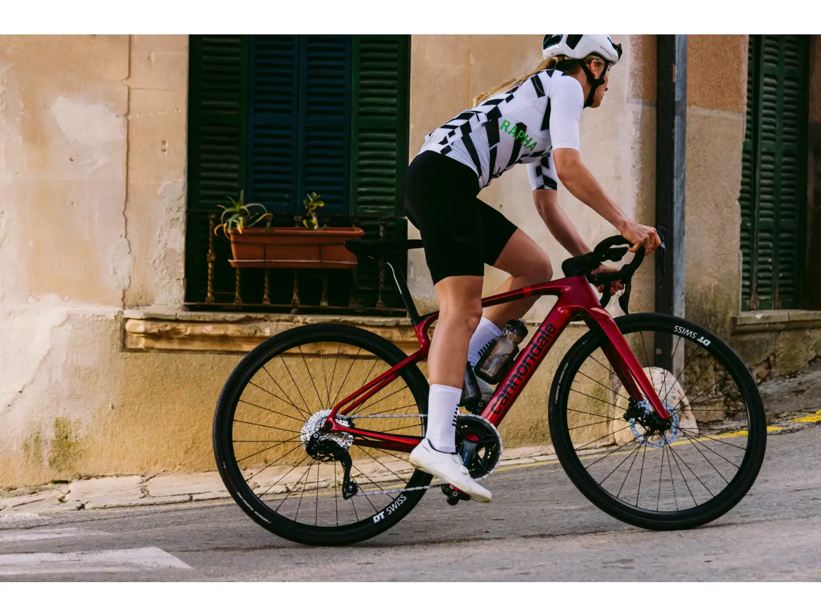 Cannondale Synapse Carbon 4 silniční kolo Metallic Red