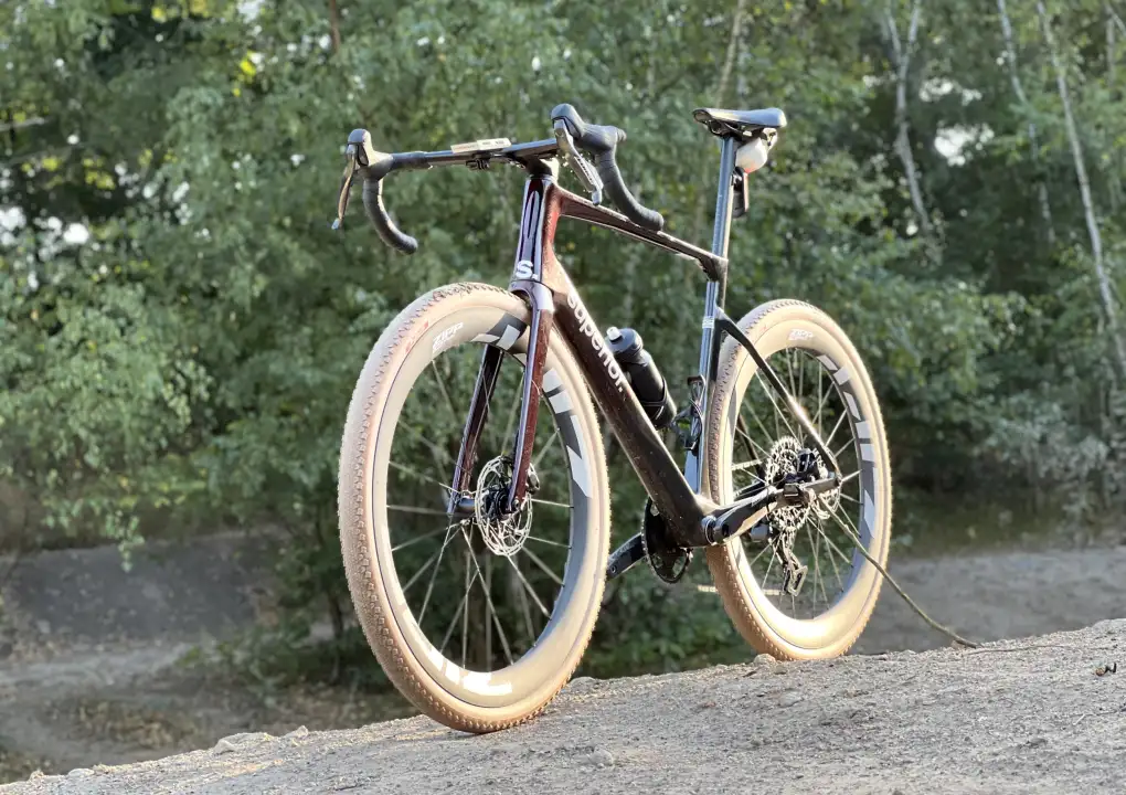 Superior XR 9.8 GR: kolo, které nechce být jen na jednu věc