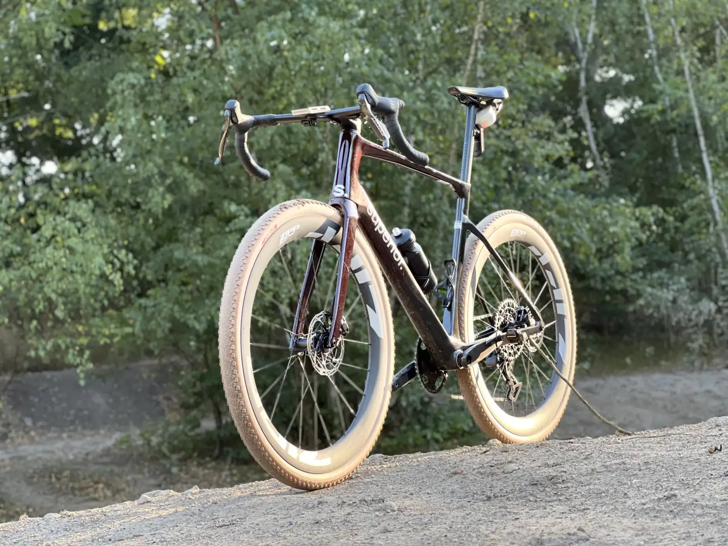 Superior XR 9.8 GR: kolo, které nechce být jen na jednu věc