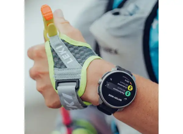 Suunto Race Titanium chytré hodinky Charcoal