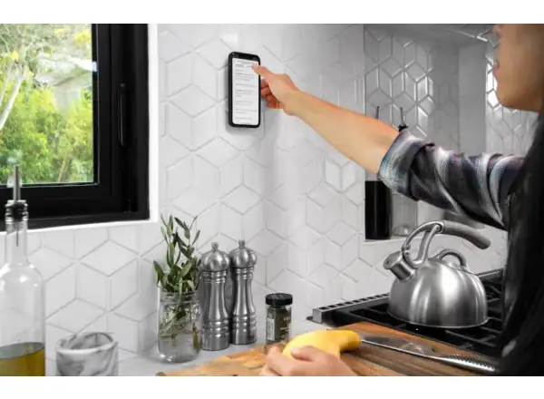 Peak Design Wall Mount magnetický držák na mobil Bone