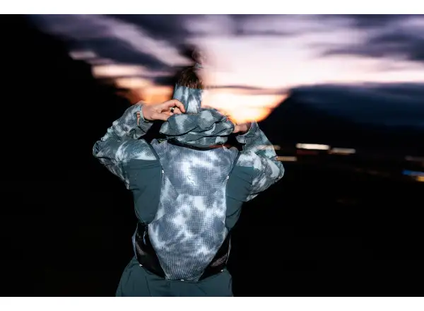 Dynafit Trail 6 Reflective běžecká vesta Cinder/Smoke Blue