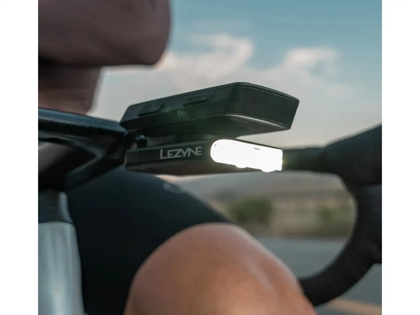 Lezyne Road Drive 500 přední světlo
