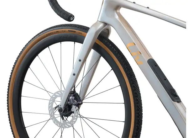 Liv Devote Advanced 0 gravel kolo Camel Silk