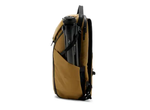Peak Design Everyday Backpack 20 l batoh Coyote