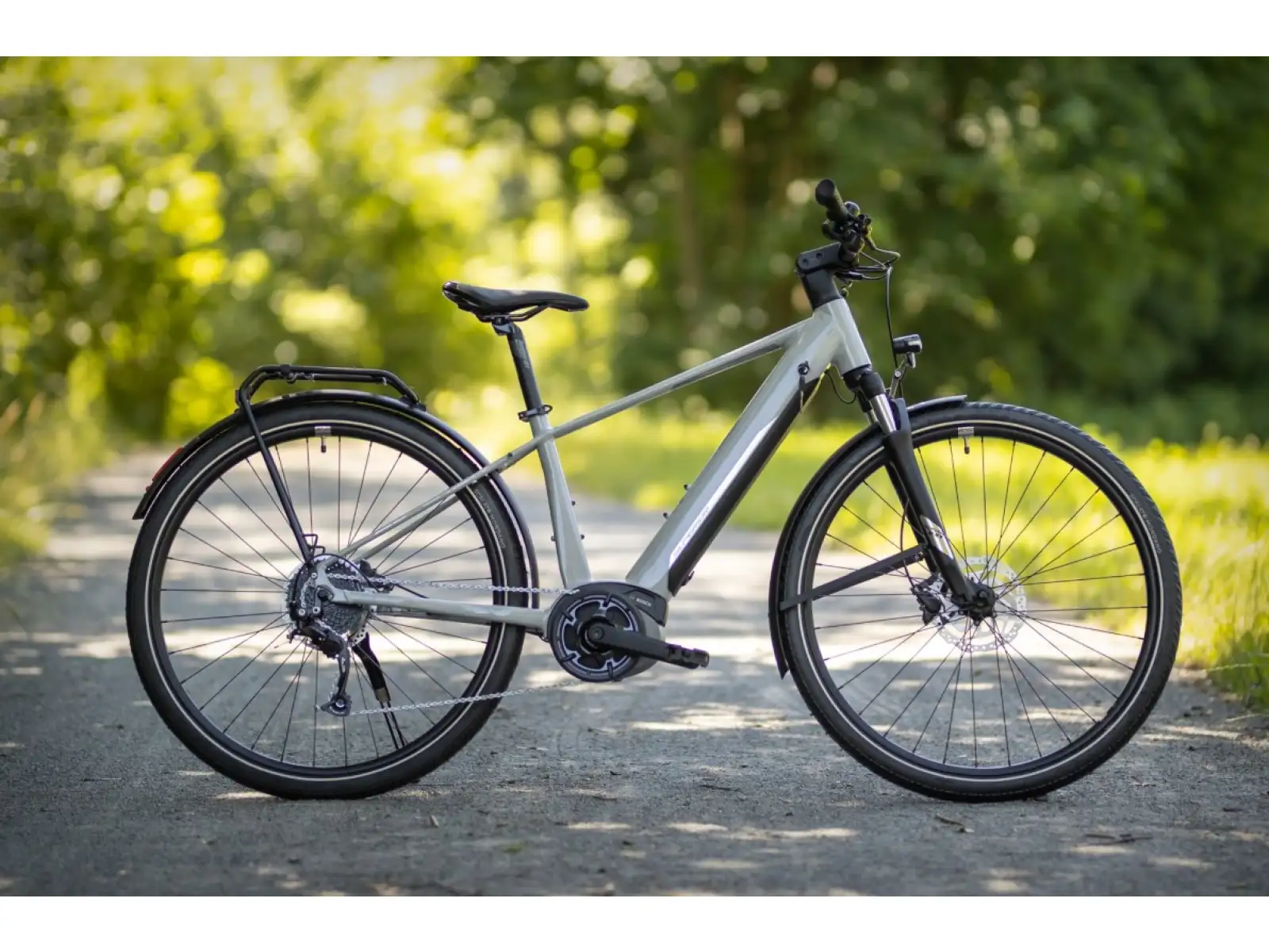 Superior eXR 6050 B Touring trekingové elektrokolo Gloss Gray/Chrome Silver