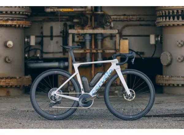 Cervélo Soloist Force AXS gravel kolo Black Magic