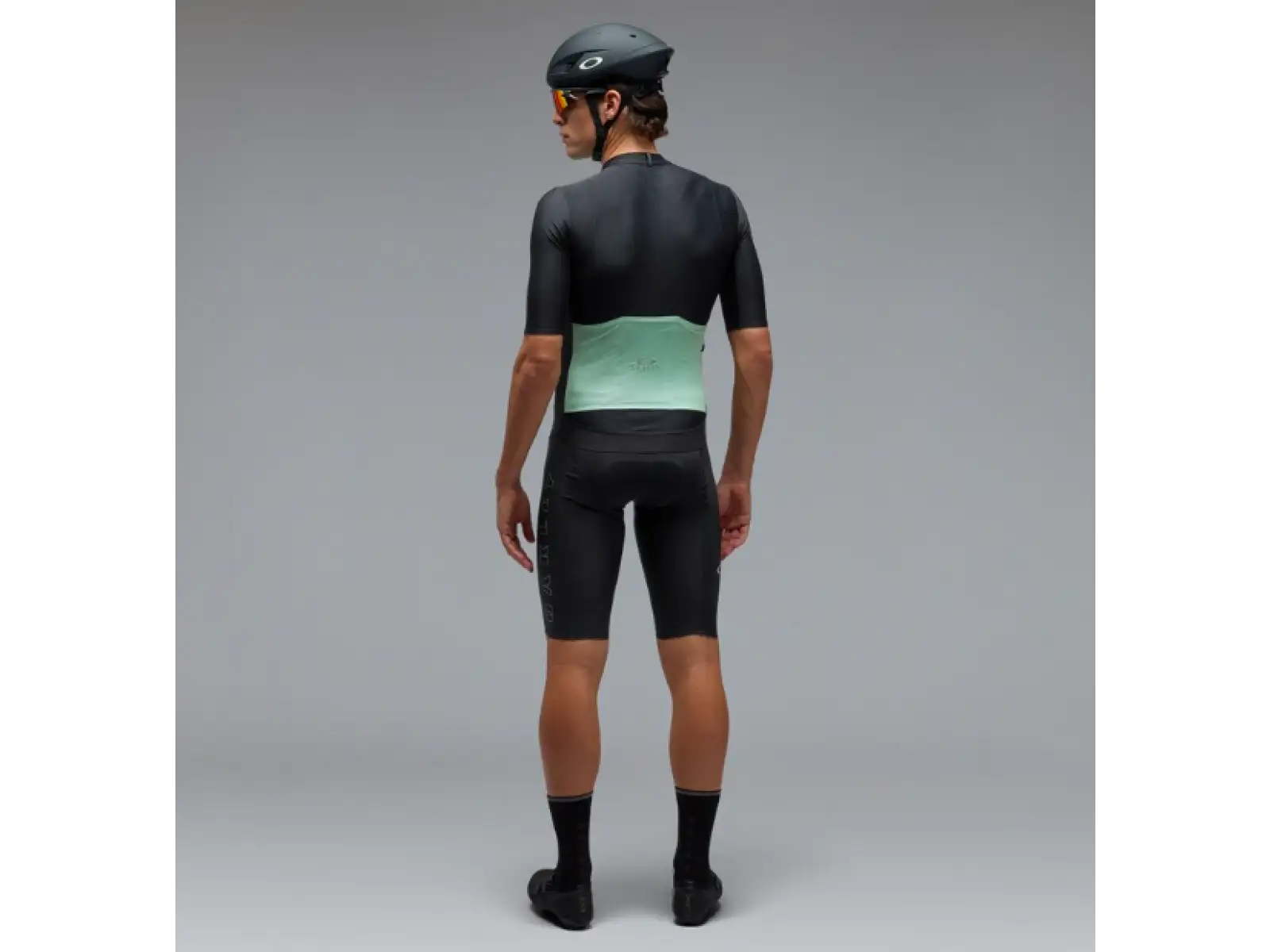 Oakley Endurance pánské kraťasy s vložkou a laclem Pitch Black