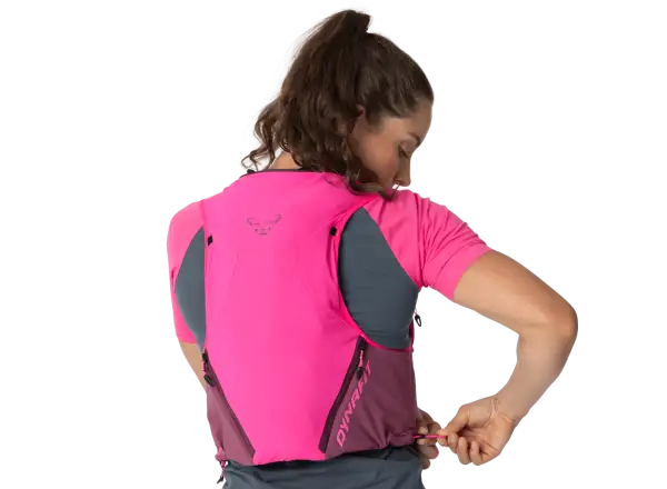 Dynafit Alpine 8 l běžecká vesta Pink Glo/Amaranth