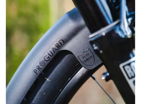 RRP ProGuard Standard Bolt-On V2 přední blatník černá
