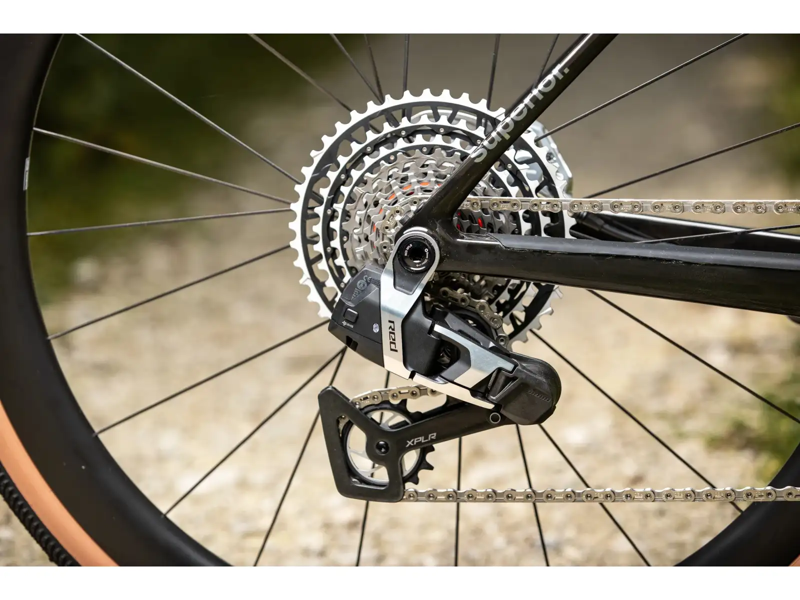 Superior XR 9.9 GR gravel kolo Matte Carbon/Gloss Red