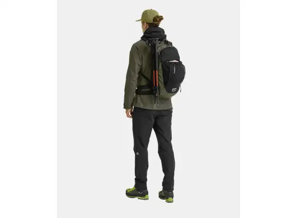 Ortovox Traverse 20 horolezecký batoh 20 l Black Raven