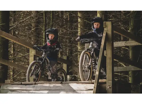 Early Rider Hellion X24 dětské kolo Moonstone