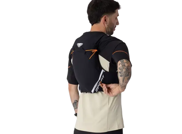 Dynafit Alpine 15 l běžecká vesta Black Out