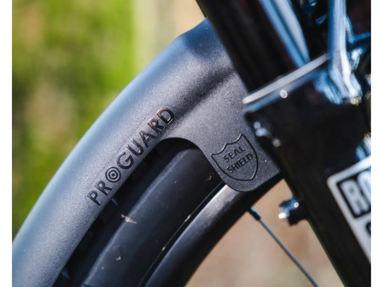 RRP ProGuard Mini Bolt On V2 přední blatník černá