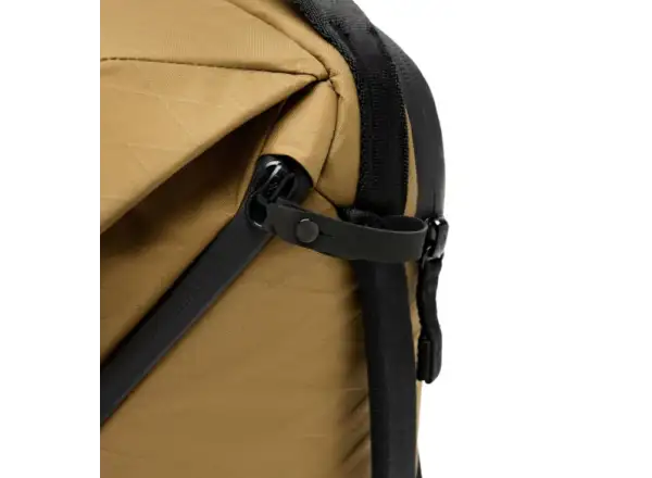 Peak Design Everyday Backpack 20 l batoh Coyote