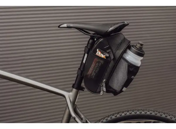 Force Fuse podsedlová brašna 1,2 l + síťka na láhev 0,5 l černá