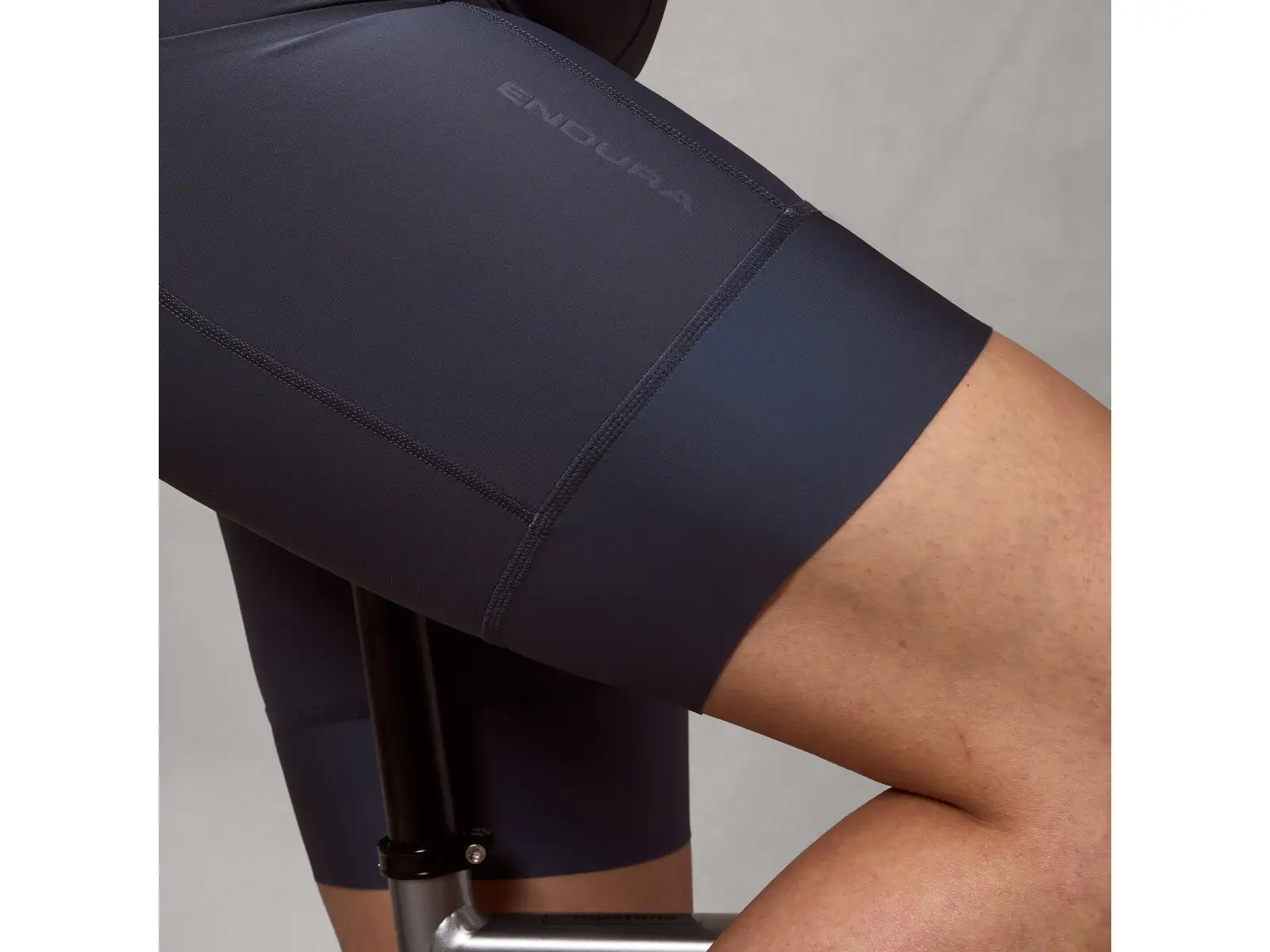 Endura Loop dámské kraťasy s vložkou Carbon Grey