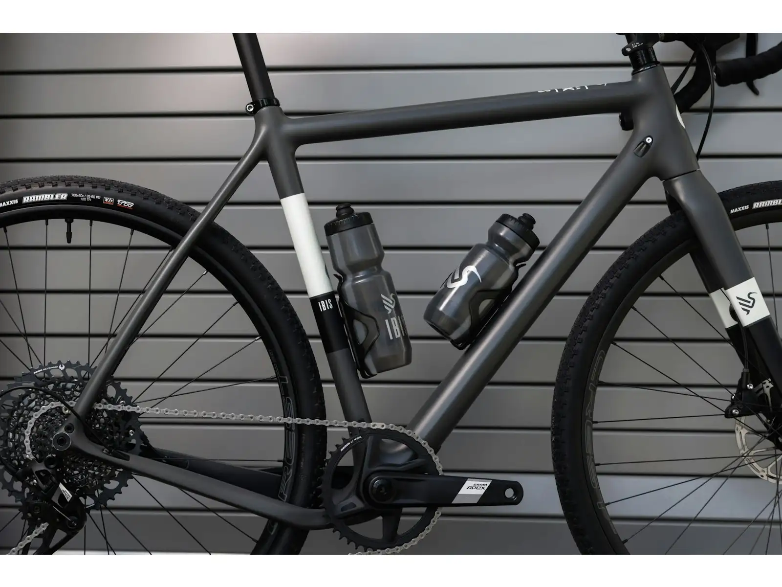 Ibis Hakka Mx Rival gravel kolo Slate