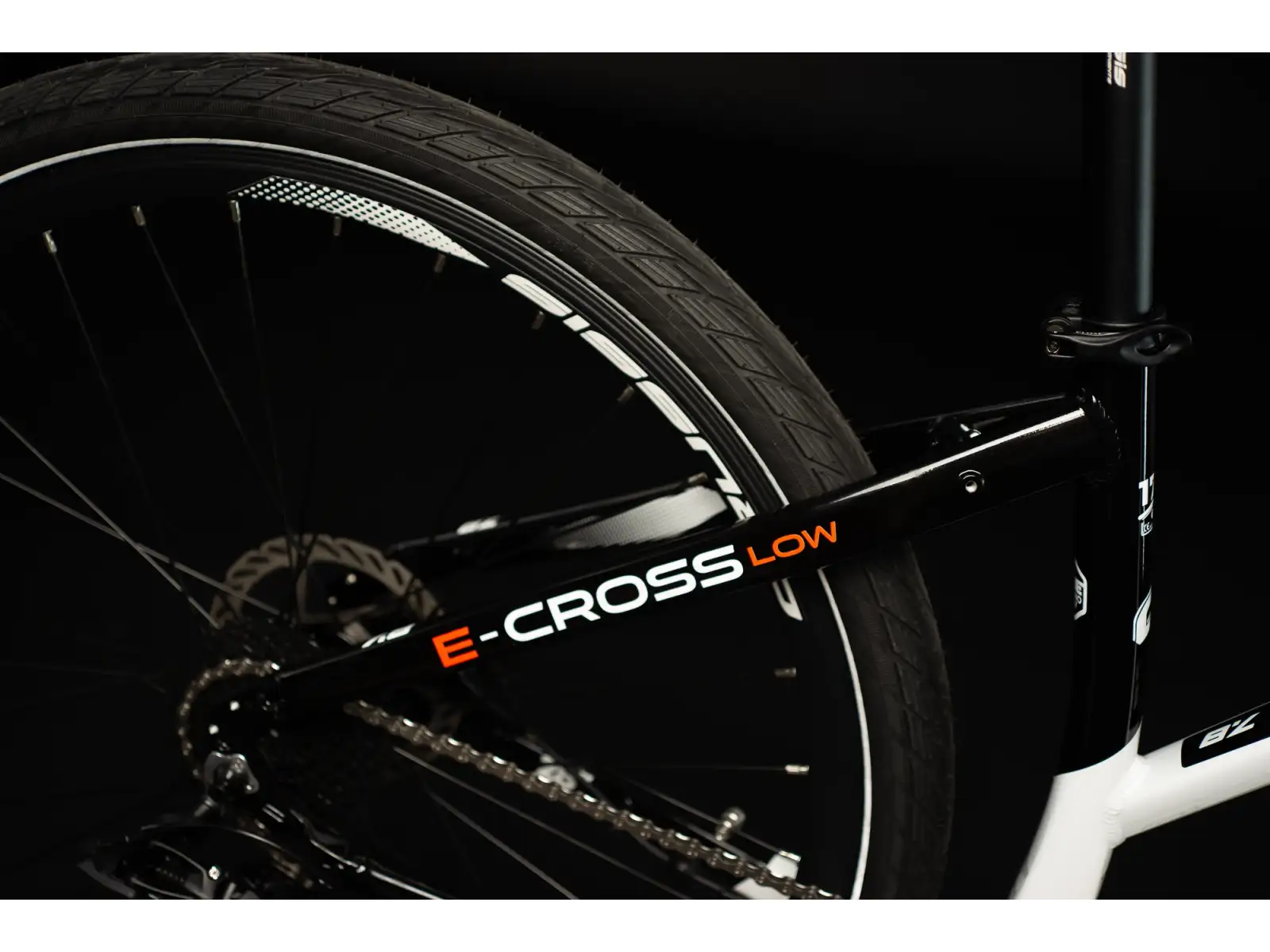 Crussis e-Cross low 7.8 (522 Wh) krosové elektrokolo