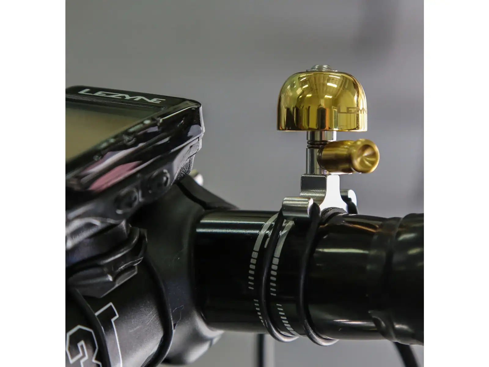 Lezyne Classic Brass Bell Small zvonek zlatá/černá