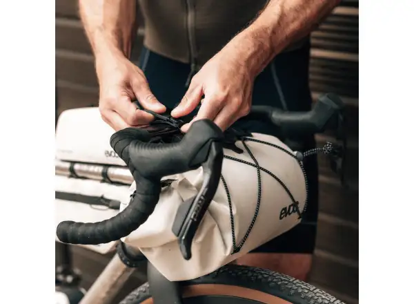 Evoc Handlebar Pack BOA WP 9 brašna na řídítka Black