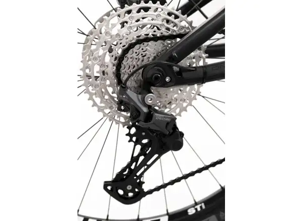 Rock Machine Blizzard 50-297 matte grey/black/white 29"/27,5" horské kolo