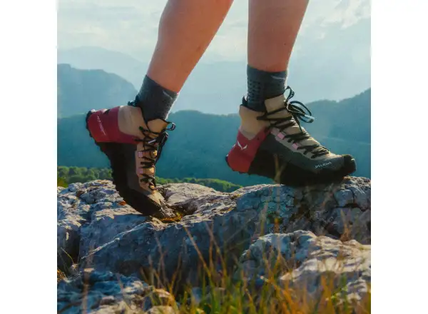 Salewa Wildfire NXT Mid GTX dámské turistické boty Quicksand/Etruscan Red