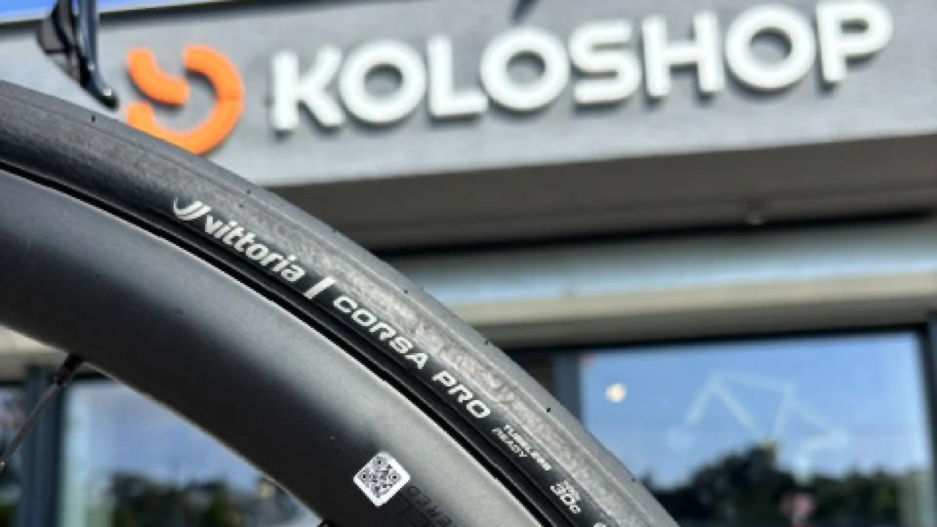Vittoria Corsa Pro TLR Full Black G2.0: prvních 500 km s plášti, na kterých se vyhrávají Grand Tours