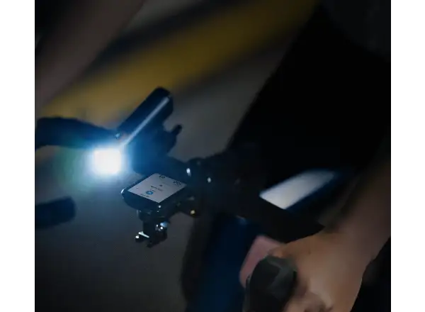Magene AT1600 přední světlo s powerbankou