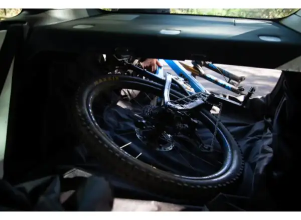 Hiplok Rideshield ochranná podložka 2700 x 1020 mm černá