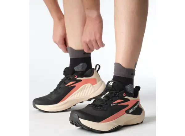 Salomon Genesis GTX dámská běžecká obuv Black/Tender