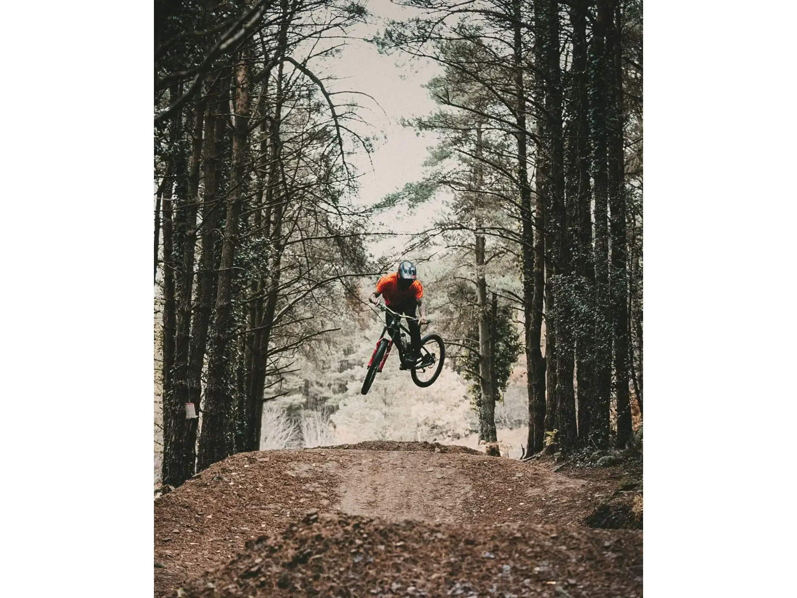 Goodyear Escape Ultimate TC 29" MTB plášť kevlar Tan