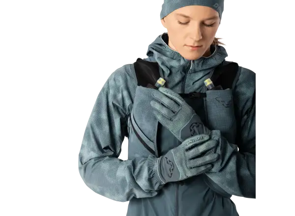 Dynafit Trail 6 Reflective běžecká vesta Cinder/Smoke Blue